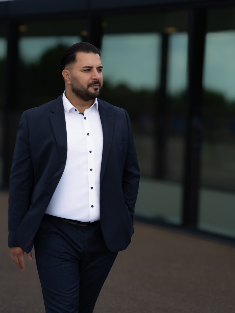 Diyar Hasem - Professionell